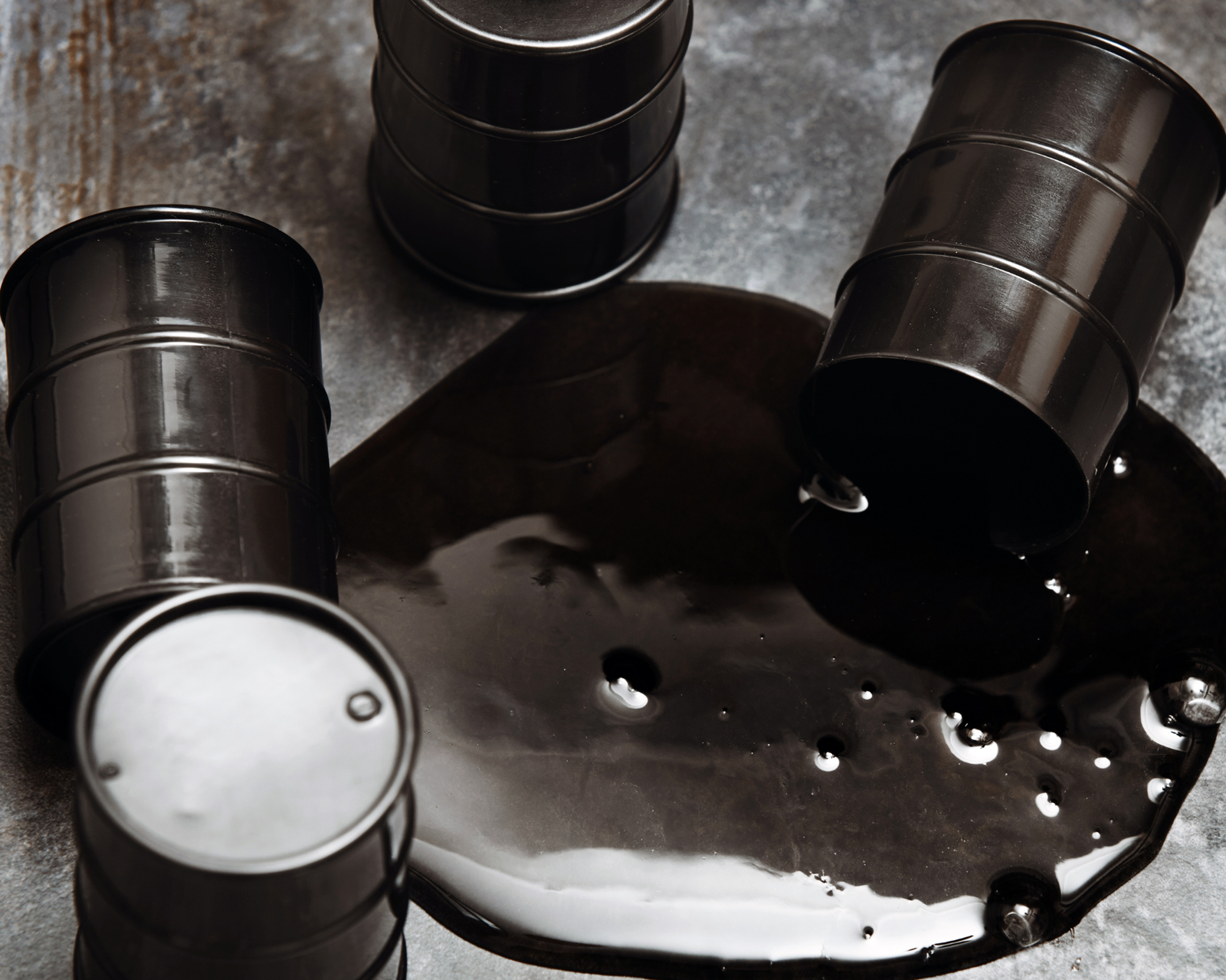 Fuel oil storage tanks and transfer system at Rajasi Oil Products Dubai